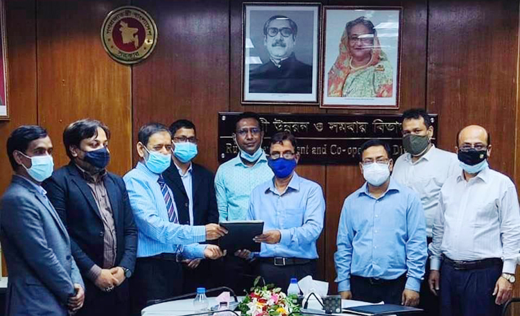 পল্লী উন্নয়ন ও সমবায় বিভাগের ইন্ট্রিগ্রেটেড ডিজিটাল সার্ভিস ডেলিভারি প্লাটফরম সফটওয়্যার নির্মাণের চুক্তি স্বাক্ষরীত