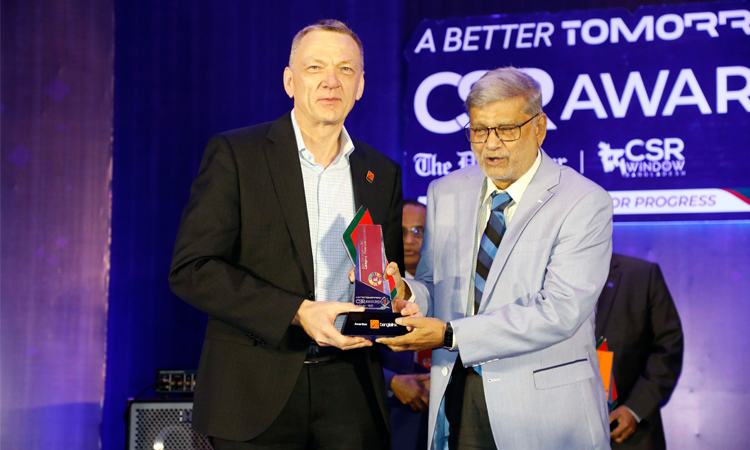 ‘কর্মসংস্থানের মাধ্যমে ক্ষমতায়ন’ উদ্যোগের জন্য সিএসআর অ্যাওয়ার্ড জিতলো বাংলালিংক ‘কর্মসংস্থানের মাধ্যমে ক্ষমতায়ন’ উদ্যোগের জন্য সিএসআর অ্যাওয়ার্ড জিতলো বাংলালিংক