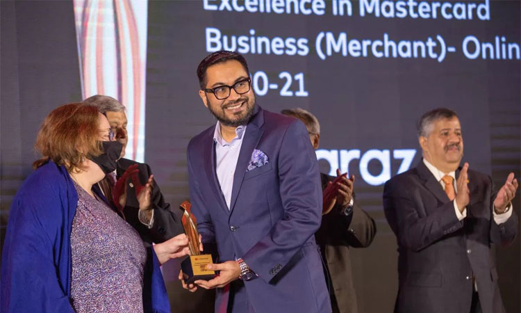 ‘মাস্টারকার্ড এক্সিলেন্স অ্যাওয়ার্ড ২০২১’ অর্জন করলো দারাজ