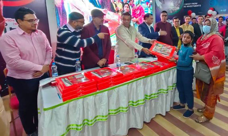 দুই শতাধিক শিশু কিশোরদের অংশগ্রহনে বিজয় উৎসব-২০২১ এর চিত্রাঙ্কন প্রতিযোগিতা অনুষ্ঠিত