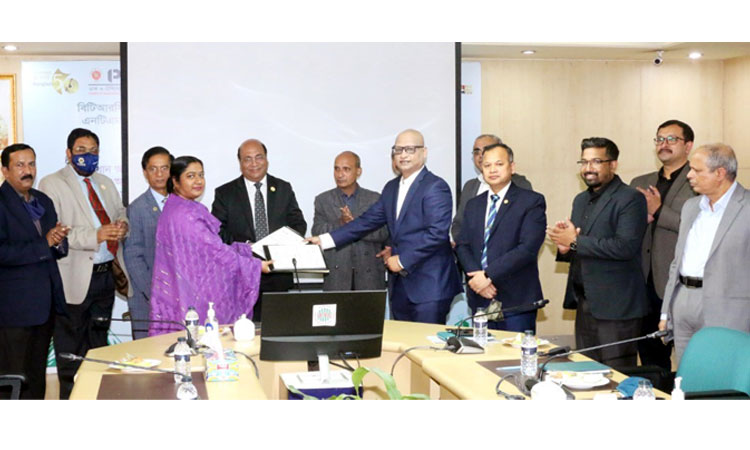 ‘হেল্পলাইন ১০০’ আধুনিকীকরণে চুক্তিবদ্ধ জেনেক্স ও বিটিআরসি