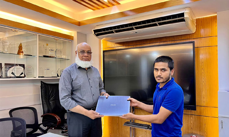শারীরিক প্রতিবন্ধীকে ডিজিটাল উপার্জনের পন্থা করে দিল গ্লোবাল ব্র্যান্ড