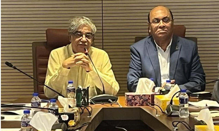 মোবাইল ইন্টারনেট প্যাকেজ কমে বেড়েছে দাম, মন্ত্রী ক্ষুব্ধ
