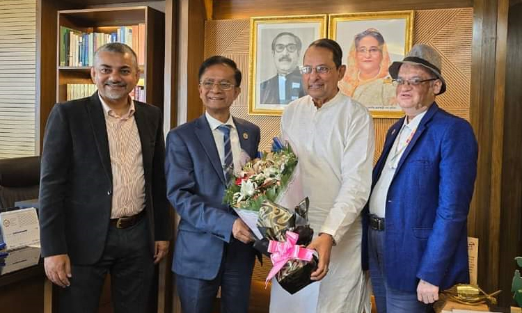বিটিআরসি চেয়ারম্যানের সাথে বিআইজিএফ চেয়ারপার্সনের সৌজন্য সাক্ষাৎ